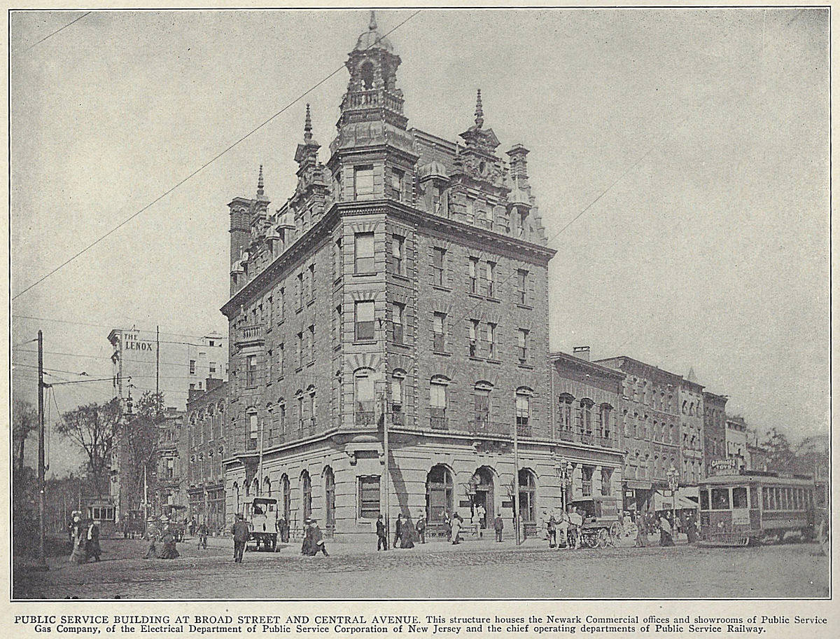 Central Avenue & Broad Street
From: "Newark Illustrated 1909-1910" Published by Frank A. Libby 1909
