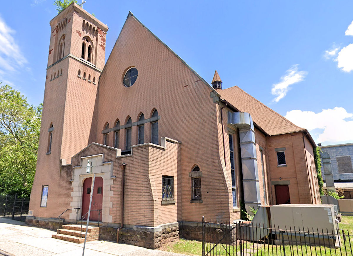 36 Hudson Street
FewSmith Memorial Presbyterian Church 1893 - 1924
Pilgrim Baptist 1926 - after 1957
