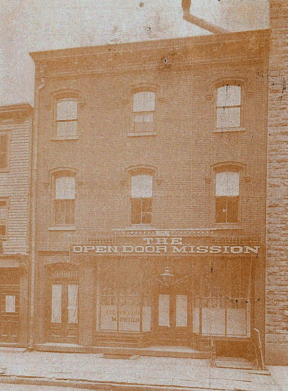 47 Bank Street
1902
Postcard
