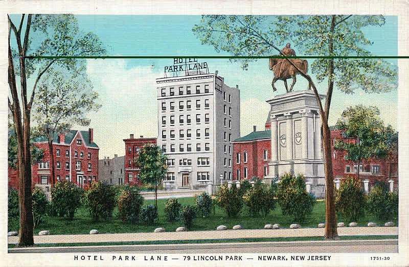 81 (79) Lincoln Park
Hotel Lincoln Park

Postcard
