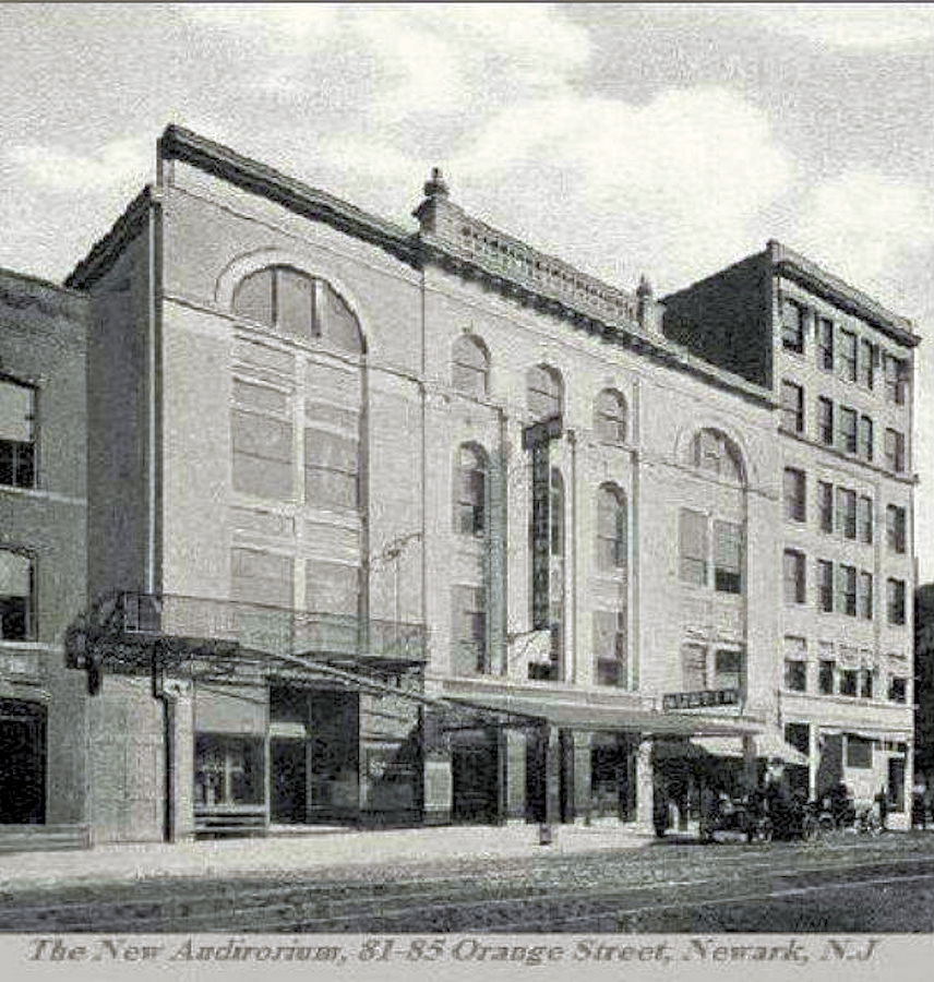 81-85 Orange Street
New Auditorium <1898-1902>-<1920-1922>
Photo from Gonzalo Alberto
