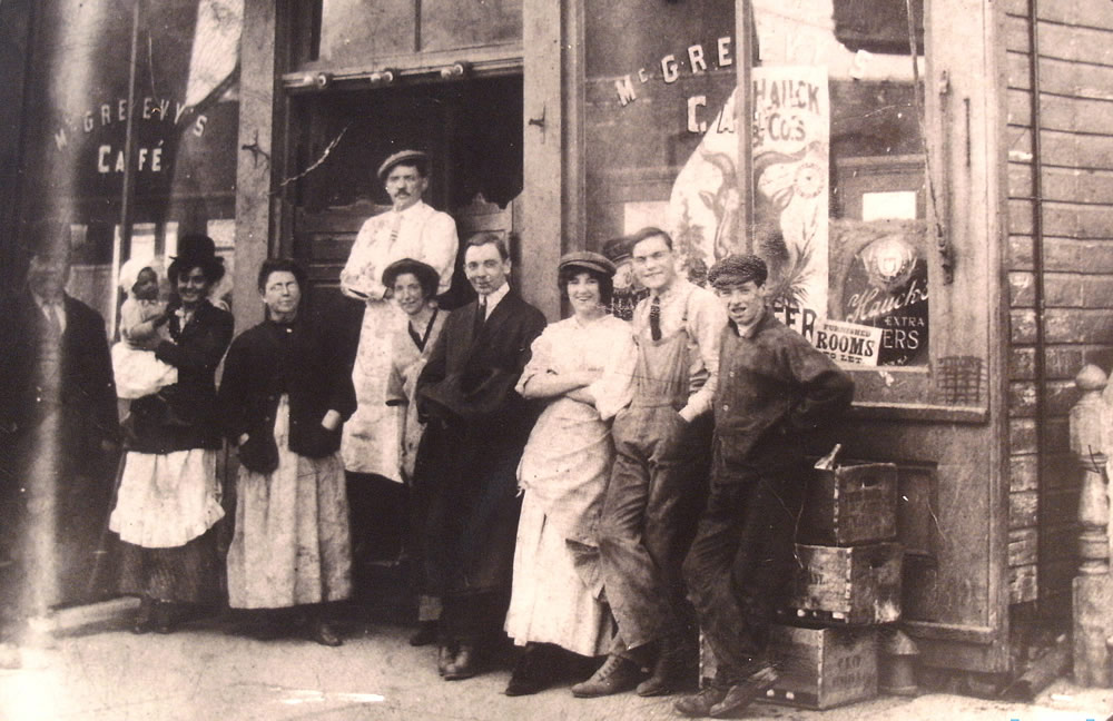 85 Passaic Street
~1910
McGreevy's Cafe
Photo from Dennis Treshock

