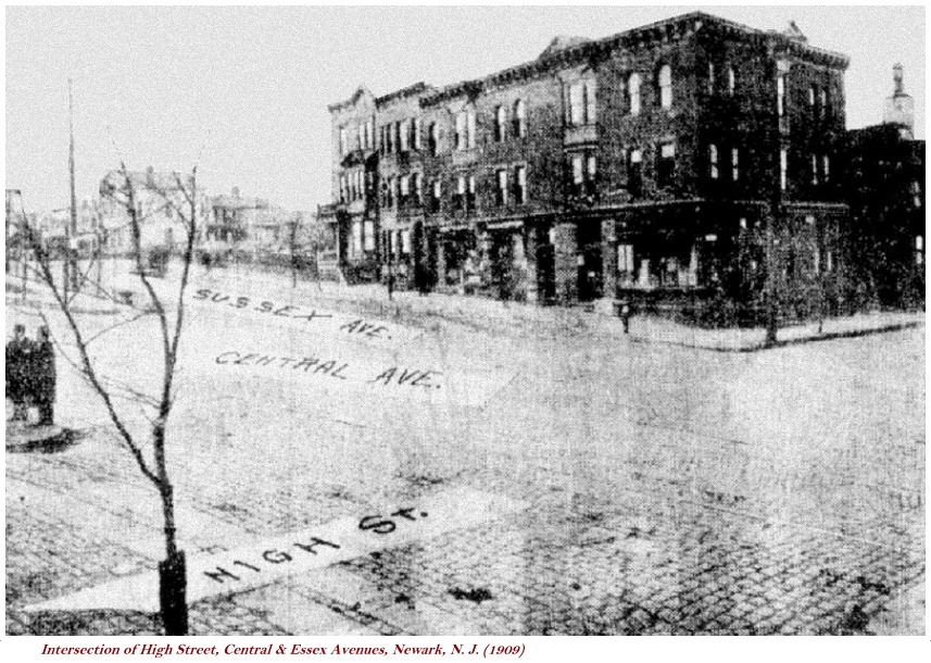 Central Avenue & High Street
1909
Photo from Alberto Valdes
