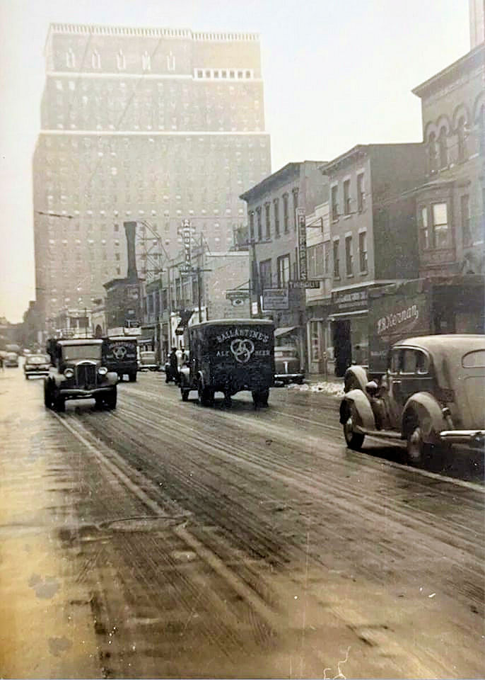 165 Wshington Street looking South
