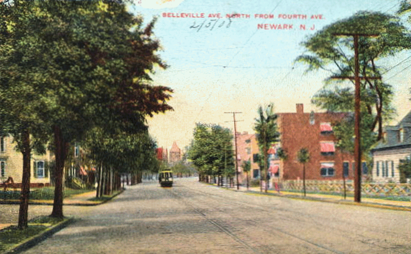 Belleville Avenue North from Fourth Avenue
Postcard
