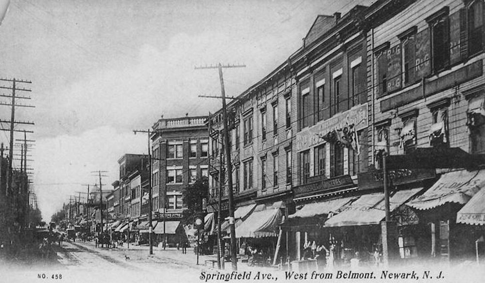 264 Springfield Avenue Looking West
Postcard
