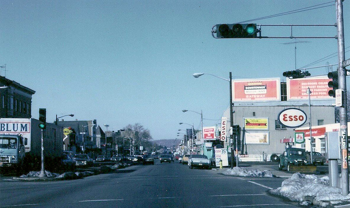 Bloomfield Avenue & Third Street
Photo from Newark NJ Memories
