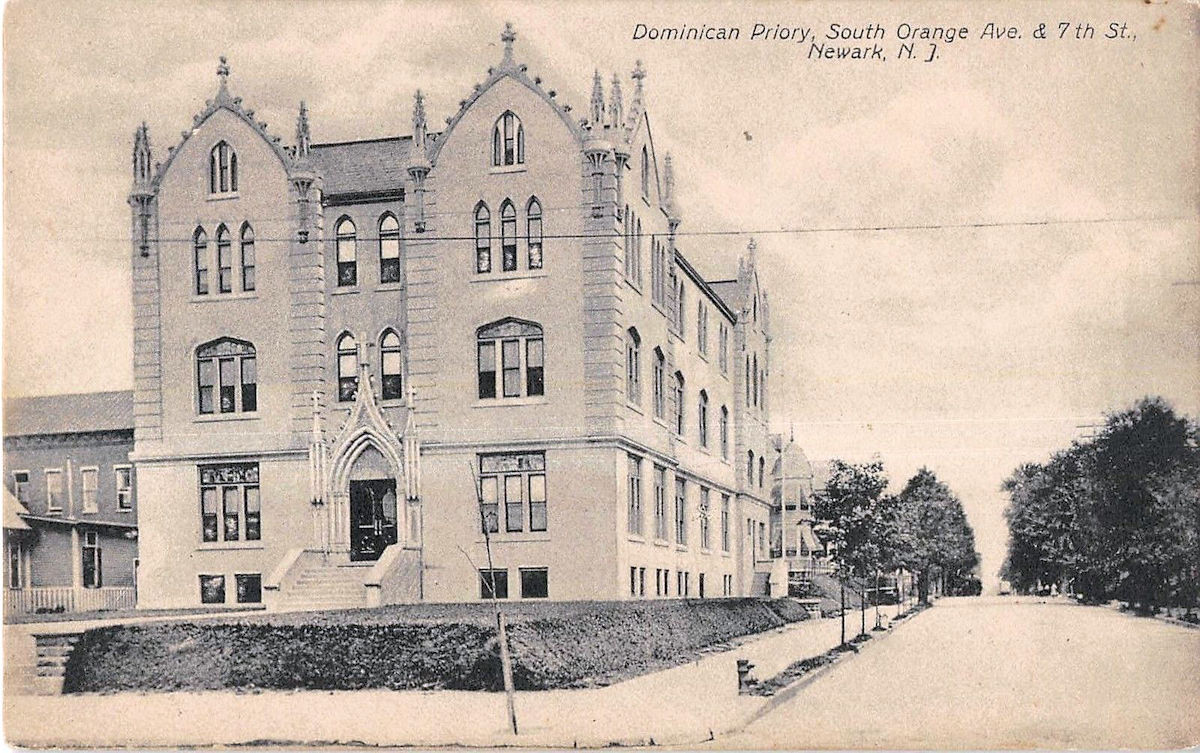South Orange Avenue & S. Eighth Street
Dominican Priory
Postcard
