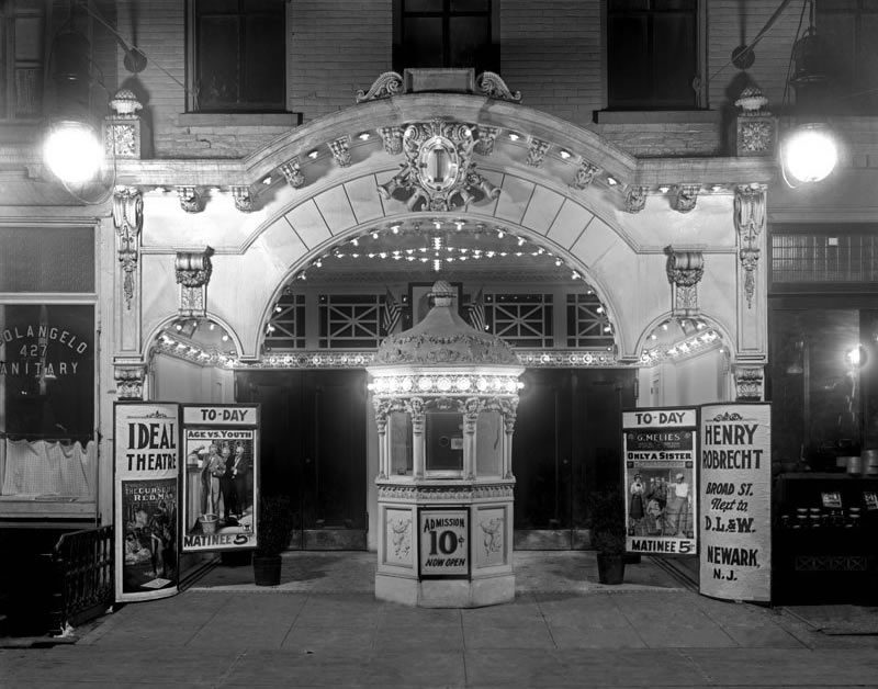 427 Broad Street - Ideal Theater
1911
From the William F. Cone Collection

