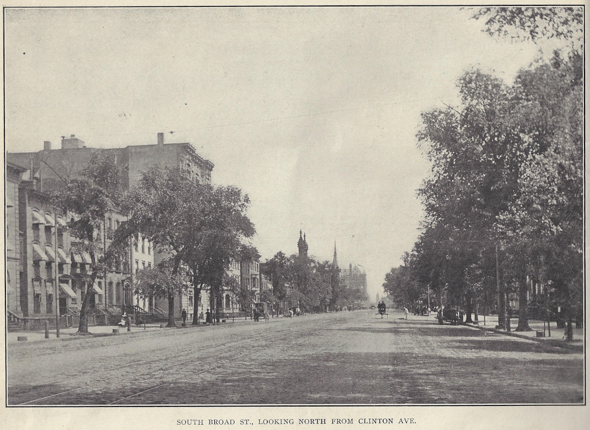 1027 Broad Street looking North
From: "Newark Illustrated 1909-1910" Published by Frank A. Libby 1909
