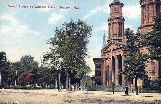 1035 Broad Street & Lincoln Park
Postcard
