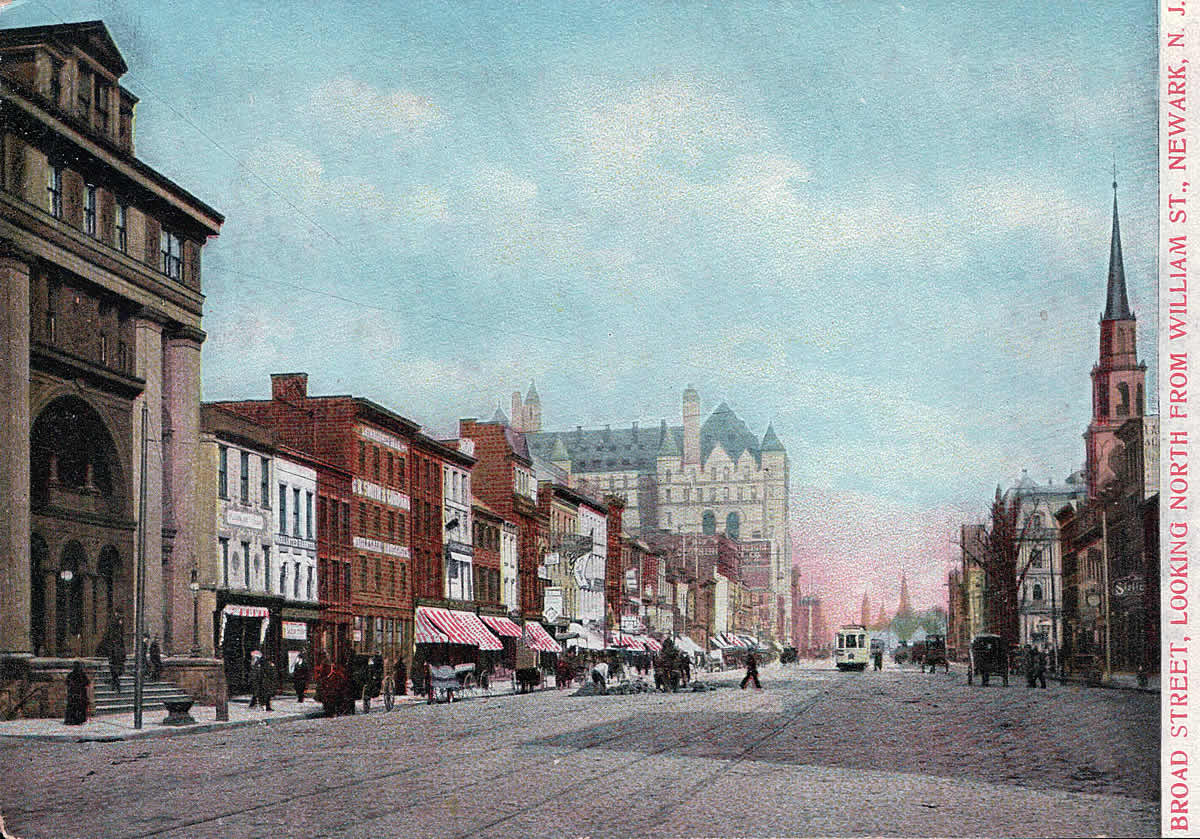 1910 - Looking North from William Street
1910

Postcard
