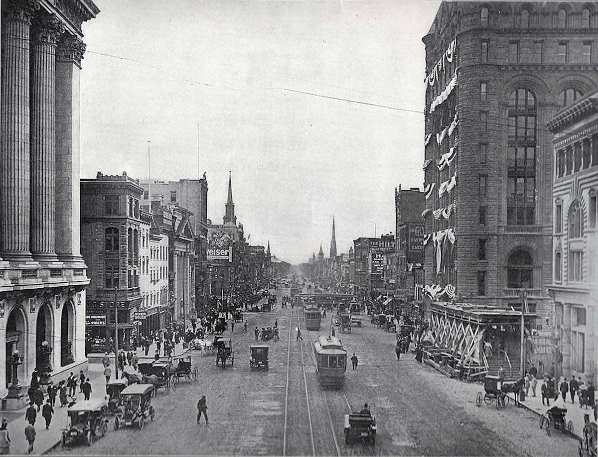 1908 - Looking south to Market Street
From: "Newark Illustrated 1909-1910" Published by Frank A. Libby 1909
