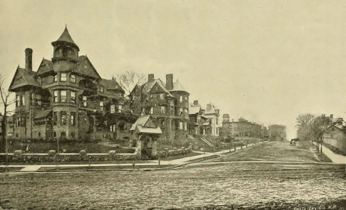 High Street & Clinton Avenue
Photo from "Newark & It's Leading Businessmen 1891"
