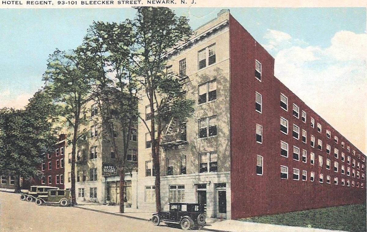 93 Bleeker Street
Hotel Regent
Postcard
