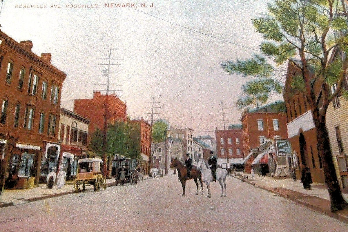 123 Roseville Avenue
Looking South
Postcard
